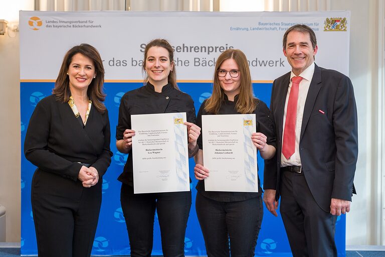 Staatsehrenpreis Bäcker 2024 - Bäckermeisterinnen Lea Wagner und Johanna Lenhardt