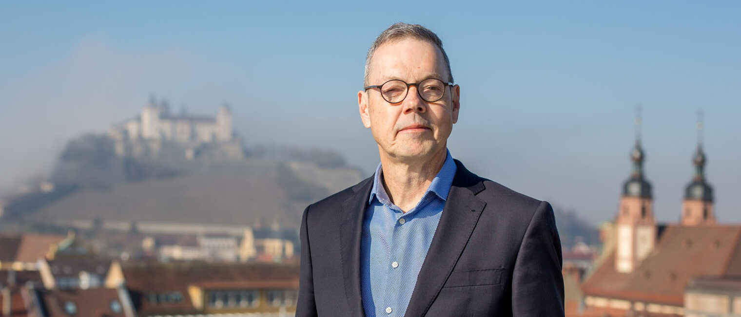 Porträtfoto Prof. Bofinger