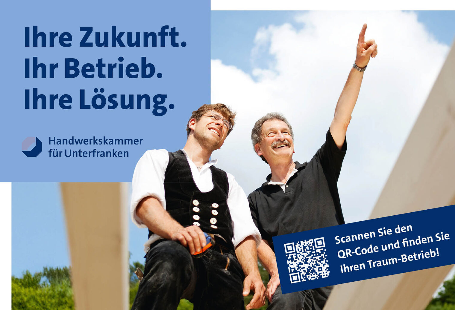 Bildmotiv zwei Zimmerer schauen in den Himmel, Text: Ihre Zukunft, Ihr Betrieb, Ihre Lösung